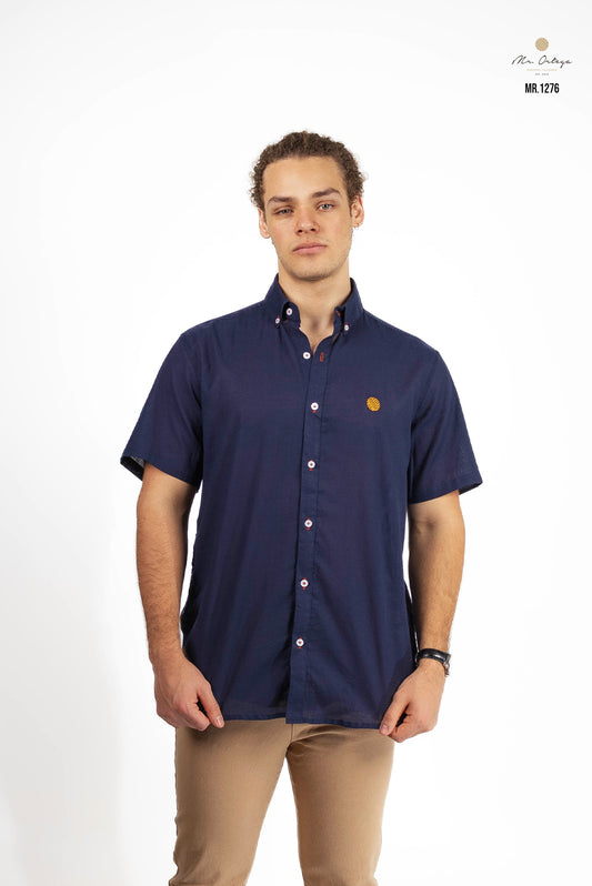 CAMISA LISA AZUL LOGOTIPOS NARANJA MANGA CORTA