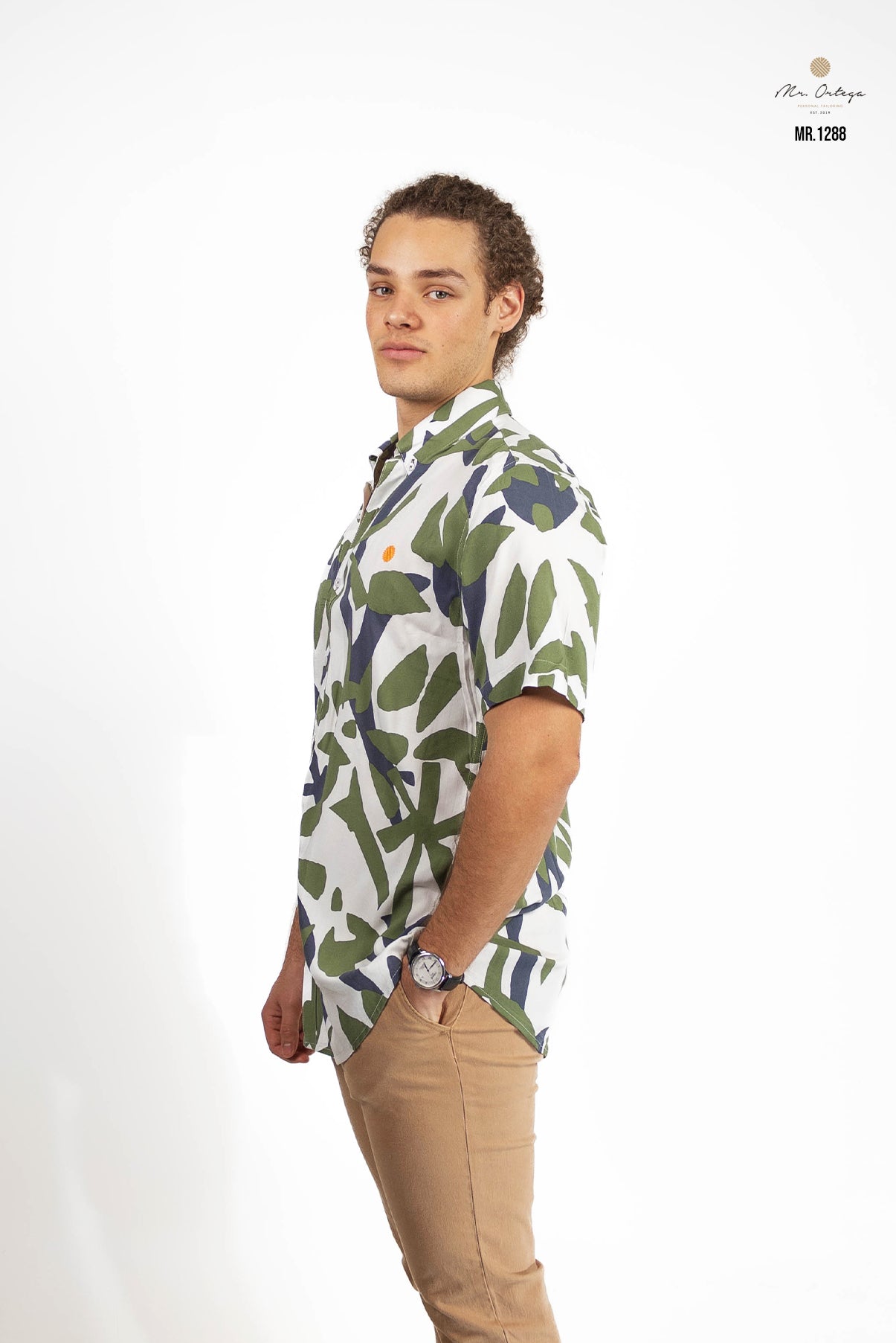 CAMISA BLANCA ESTAMPADO VERDE / AZUL MARINO