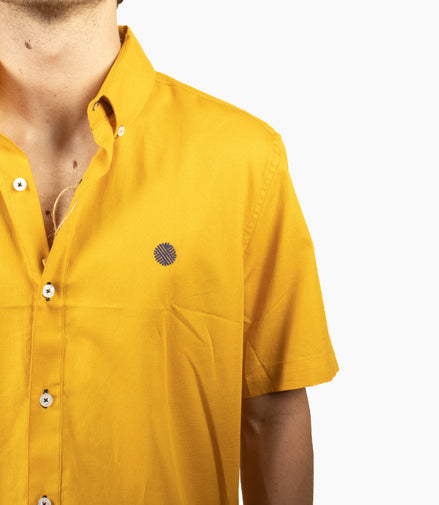 CAMISA LISA MOSTAZA OXFORD