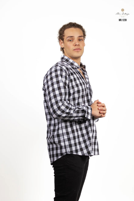 CAMISA CUADROS NEGRO Y BLANCO
