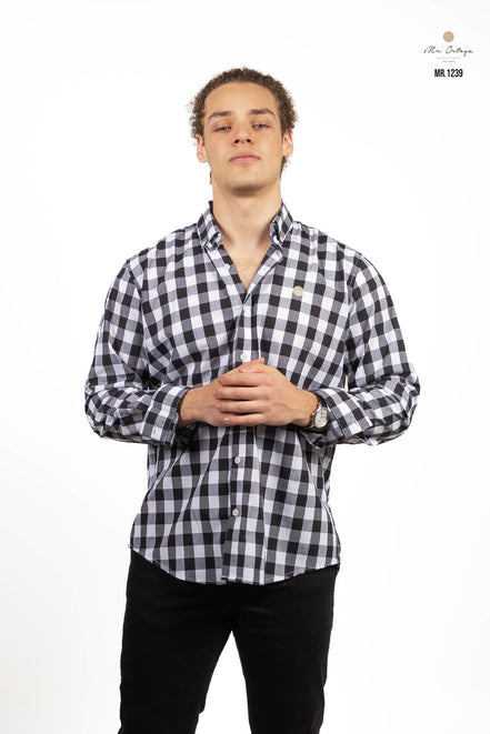 CAMISA CUADROS NEGRO Y BLANCO