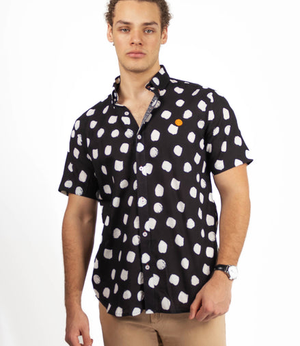 CAMISA NEGRO PUNTOS BLANCOS