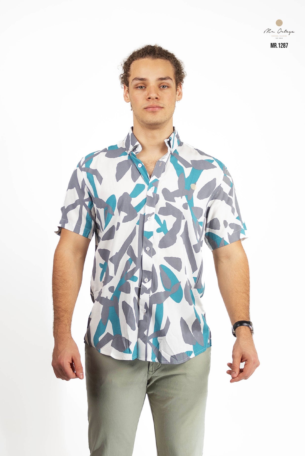 CAMISA ESTAMPADA BEIGE, ESTAMPADO GRIS Y TURQUESA MANGA CORTA