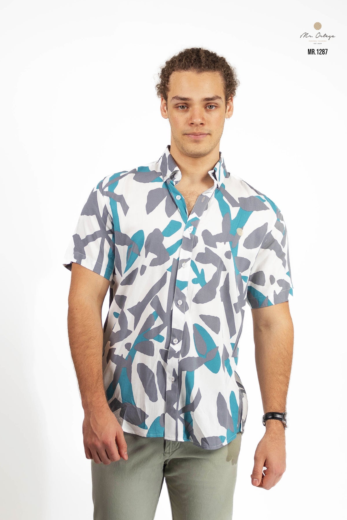 CAMISA ESTAMPADA BEIGE, ESTAMPADO GRIS Y TURQUESA MANGA CORTA