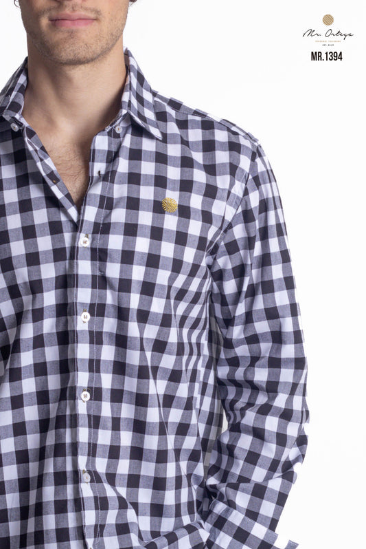 CAMISA CUADROS NEGRO Y BLANCO