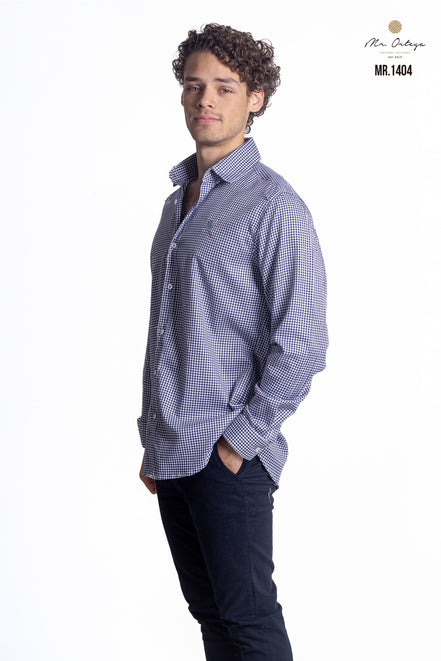CAMISA BLANCA FIGURAS AZUL MARINO
