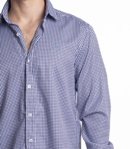 CAMISA BLANCA FIGURAS AZUL MARINO