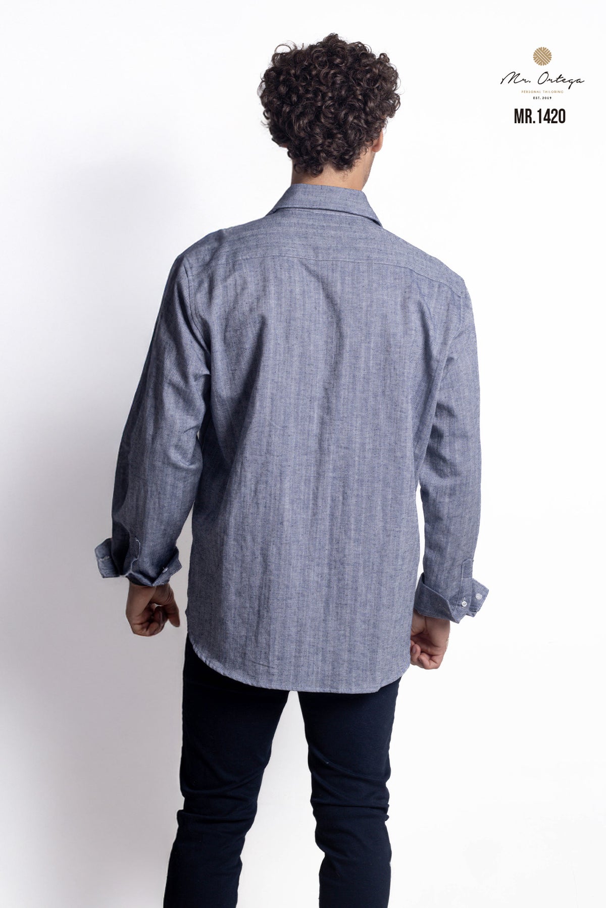 CAMISA LISA AZUL MARINO MANGA LARGA