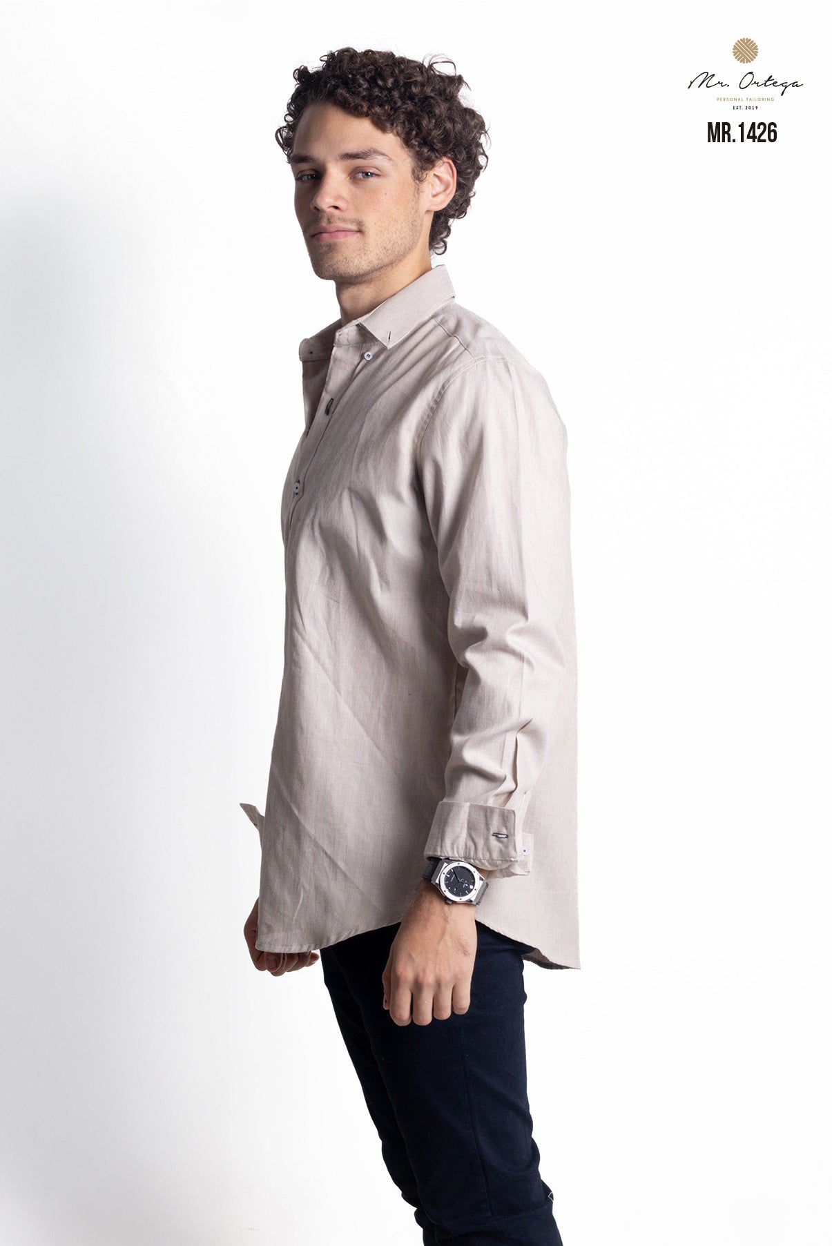 CAMISA LISA BEIGE MANGA LARGA