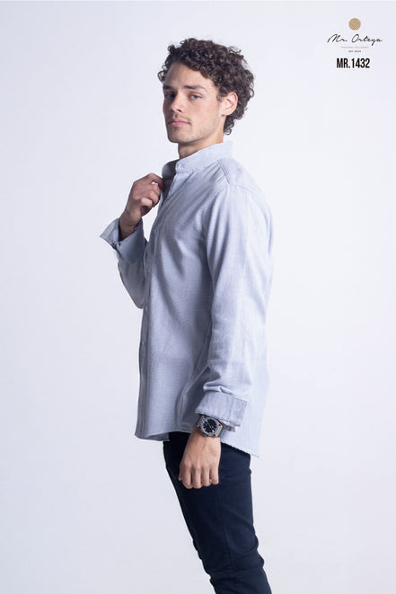 CAMISA BLANCO Y AZUL MARINO