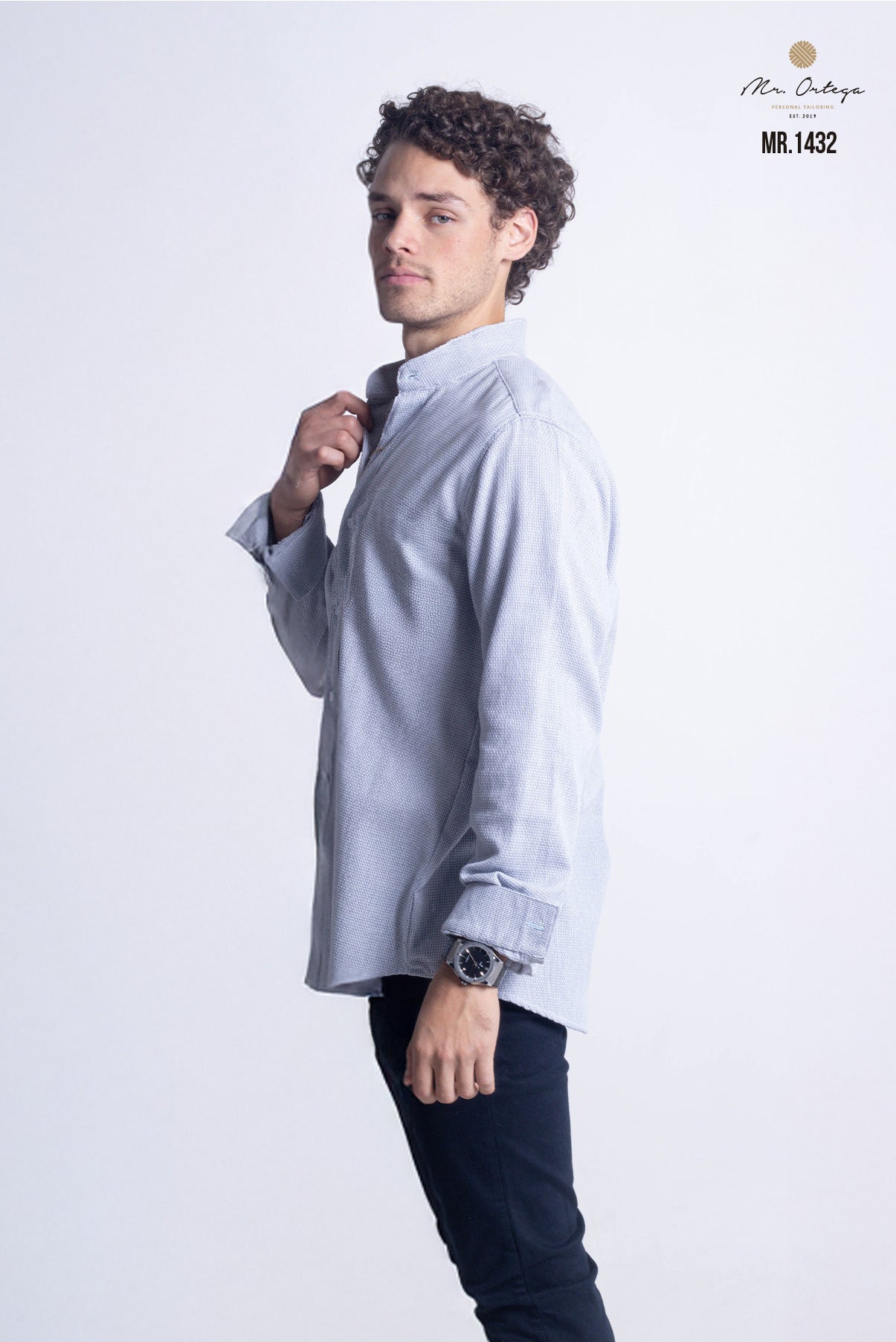CAMISA BLANCO Y AZUL MARINO