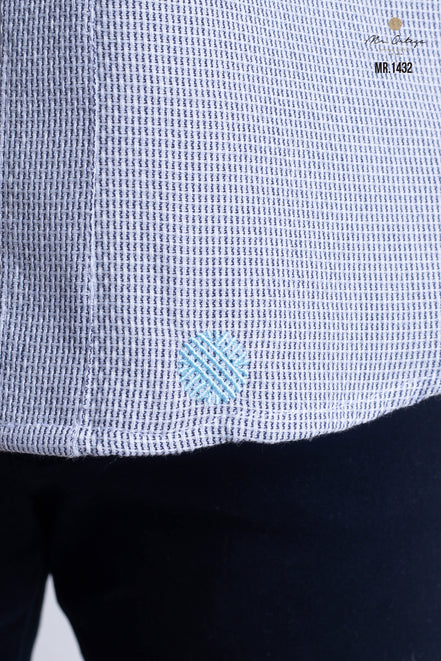 CAMISA BLANCO Y AZUL MARINO