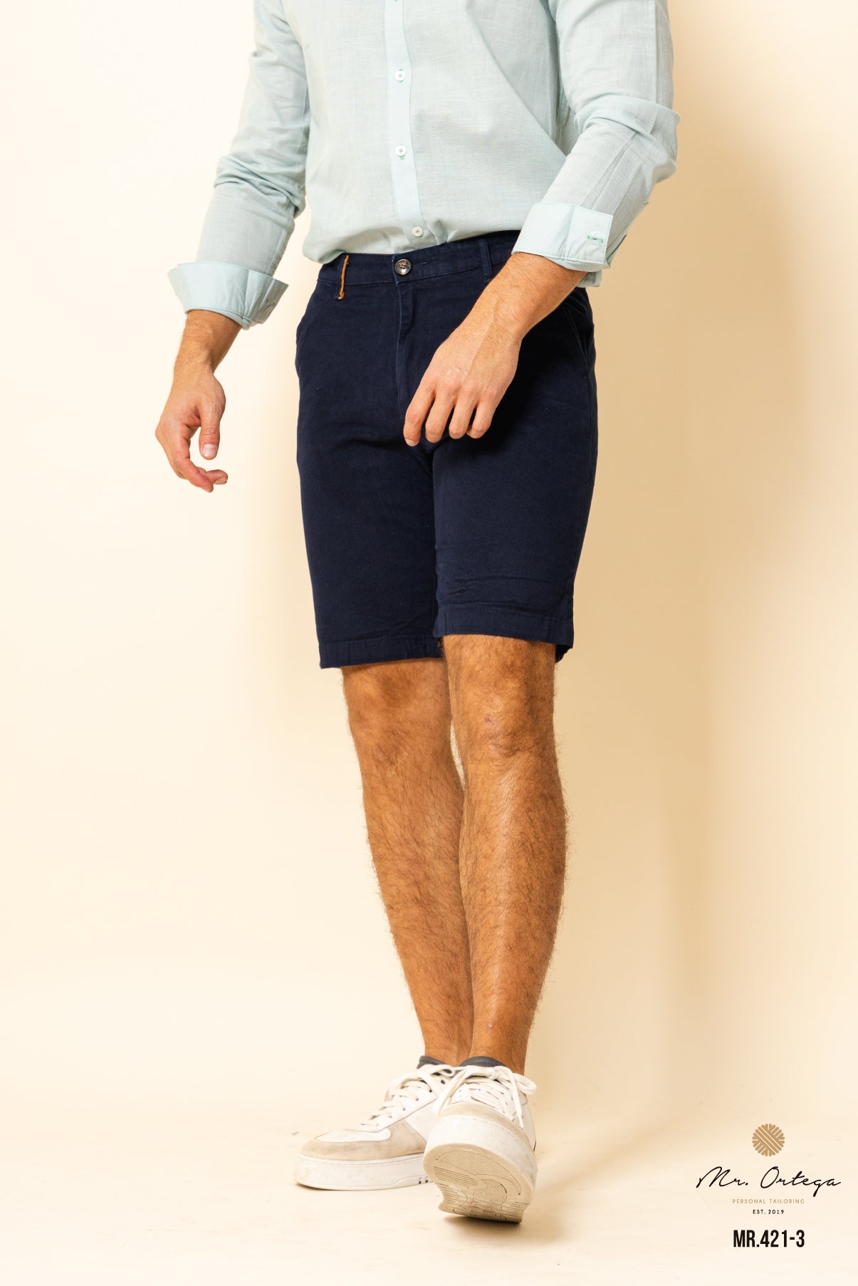 BERMUDA DE GABARDINA AZUL MARINO