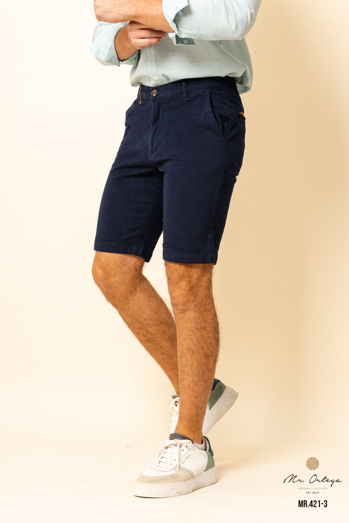 BERMUDA DE GABARDINA AZUL MARINO