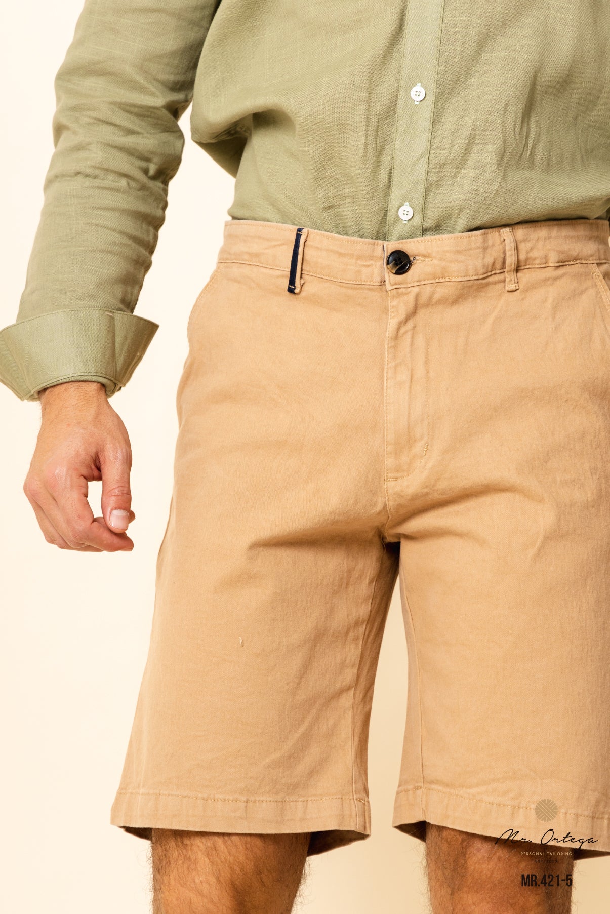 BERMUDA DE GABARDINA BEIGE