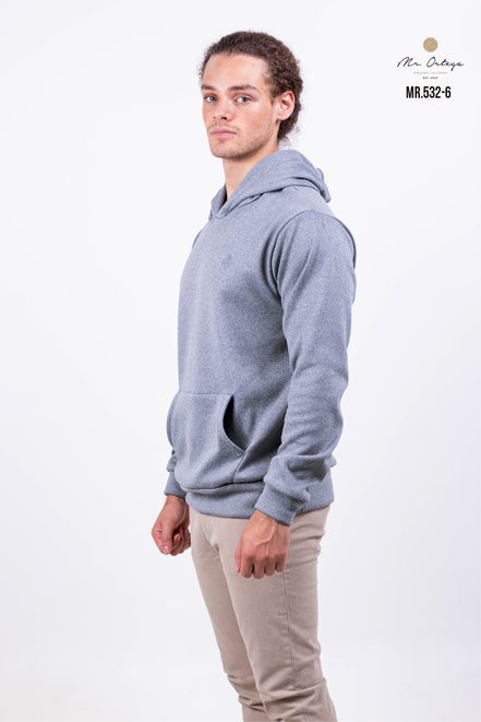 SUDADERA GRIS CON GORRO