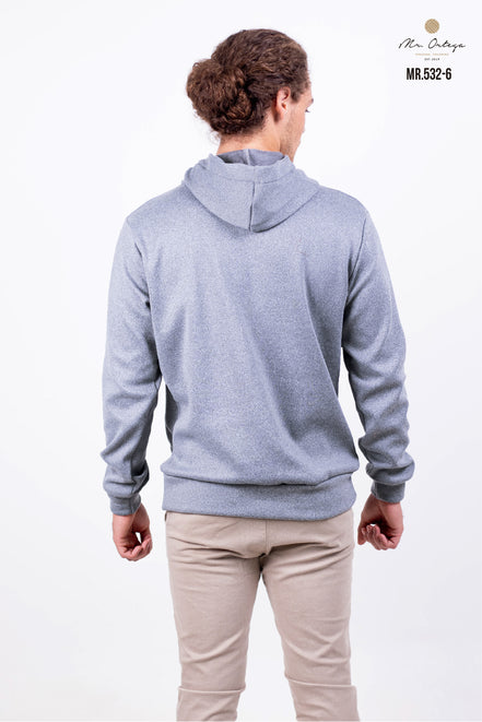 SUDADERA GRIS CON GORRO