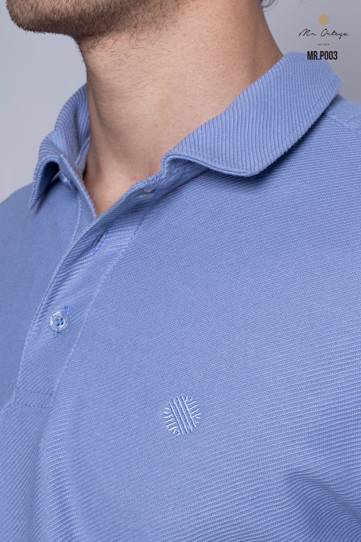 PLAYERA TIPO POLO TEXTURA WAFFLEADA AZUL ACERO MANGA CORTA