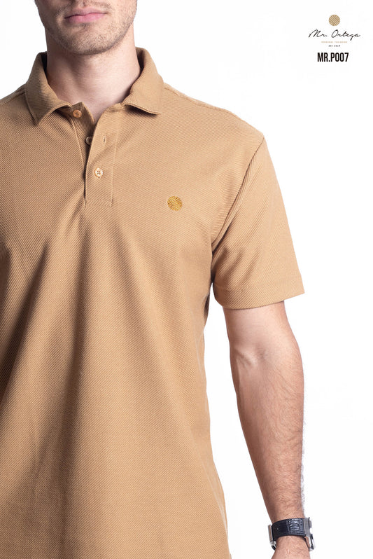 PLAYERA TIPO POLO TEXTURA WAFFLEADA CAQUI MANGA CORTA