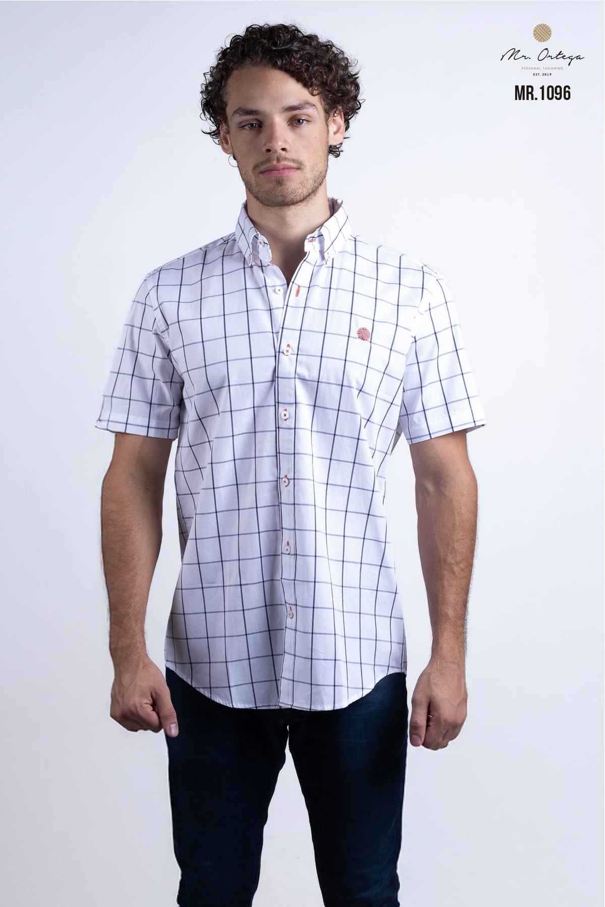 CAMISA CUADROS BLANCA CUADROS NEGROS LOGO ROJO MANGA LARGA