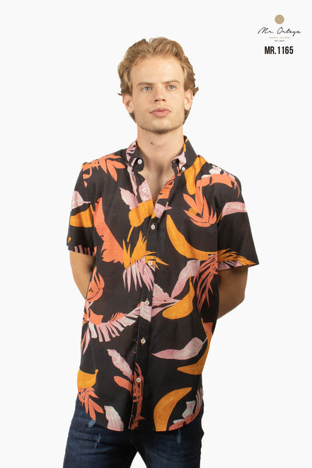 CAMISA NEGRA HOJAS ROSA